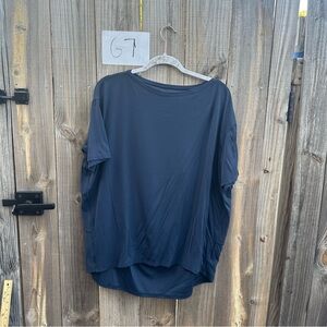Lululemon Athletica Dark Blue back in action Short Sleeve Top Size 12